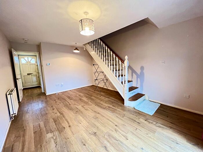 2 Bedroom House To Rent In Lakefield Road, Oxford, OX4