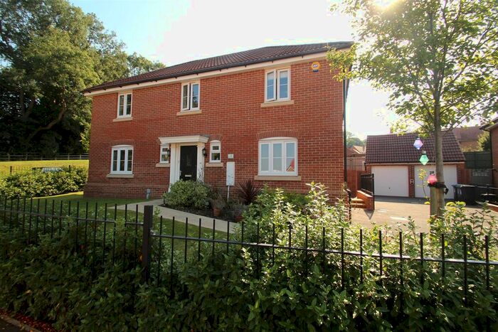 4 Bedroom Detached House To Rent In Harrier Close, Hemel Hempstead, HP3