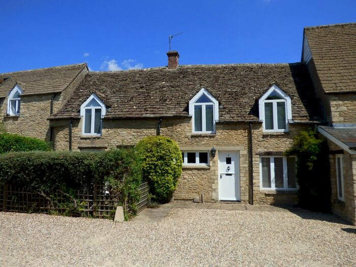 Houses for sale in Fairford, GL7, Gloucestershire