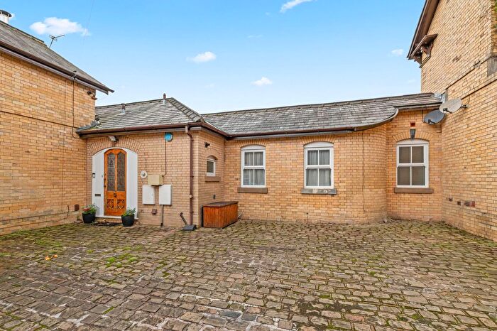 3 Bedroom Mews For Sale In Weaste Lane, Thelwall, WA4