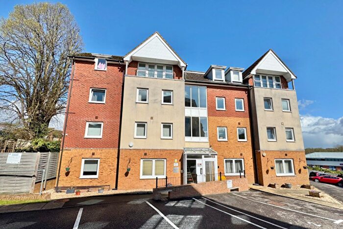 2 Bedroom Flat For Sale In Marion House, Bastins Close, Park Gate, SO31