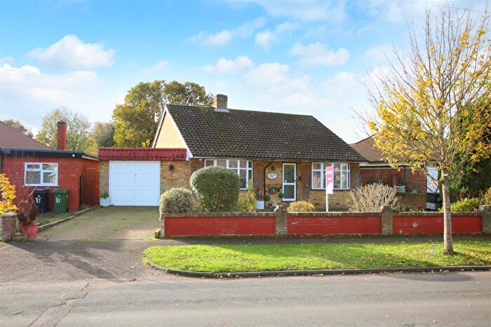 2 Bedroom Detached Bungalow For Sale In Nutcroft Grove, Fetcham, KT22