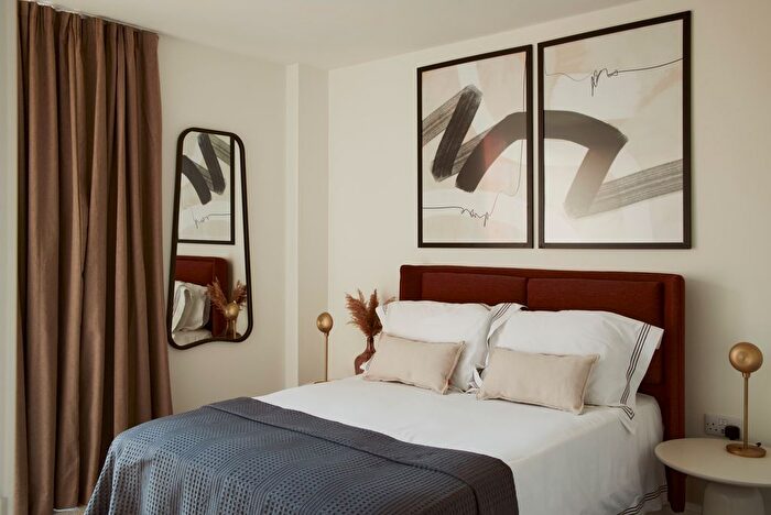 Studio To Rent In Glasgow, G3