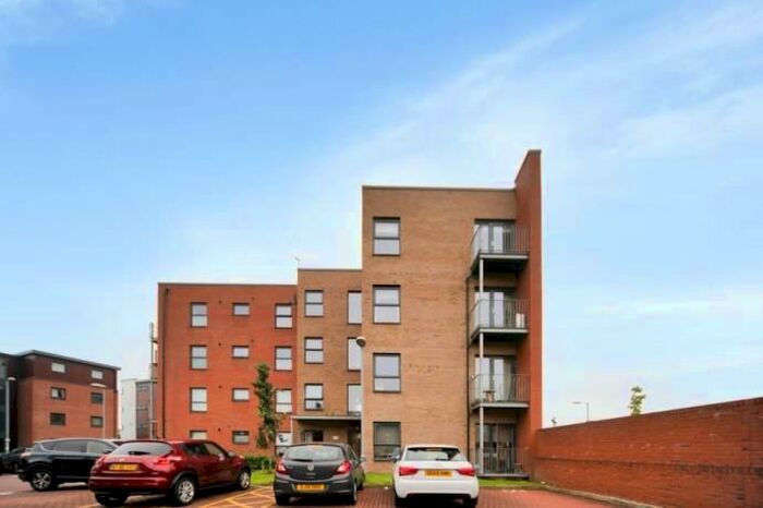 2 Bedroom Flat To Rent In Shuna Court, Glasgow, G20