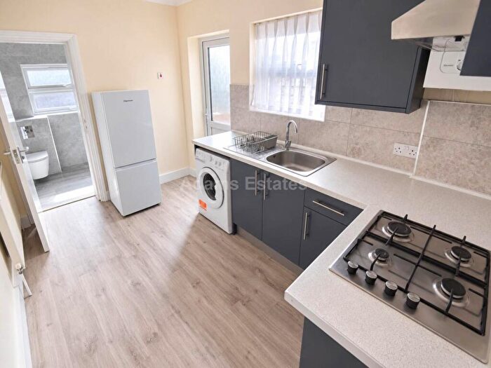 1 Bedroom Flat To Rent In Gosbrook Road, Caversham, RG4