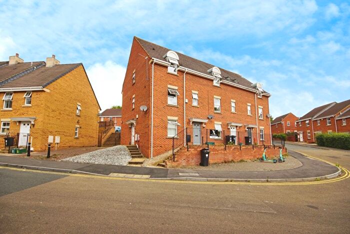 1 Bedroom Flat For Sale In Wright Way, Stoke Park, Bristol, BS16