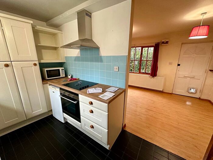 1 Bedroom Terraced House To Rent In Roads Place, Islington, Finsbury Park, Crouch Hill, West End, London, N19