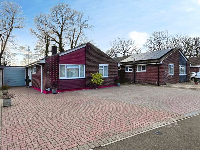 3 Bedroom Bungalow For Sale In Ambleside Close, Mytchett, Camberley, GU16