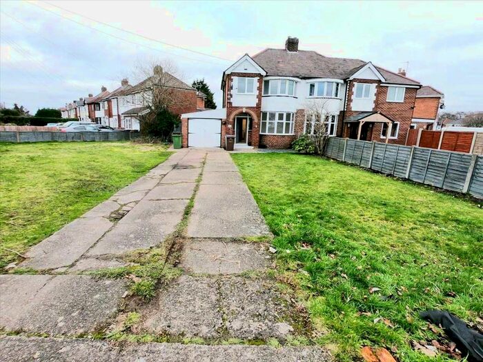 3 Bedroom Semi-Detached House To Rent In Hobs Moat Road, Solihull, B92