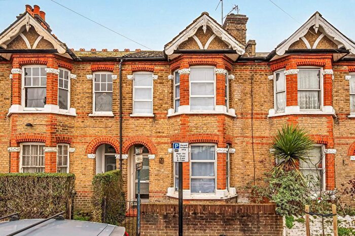 3 Bedroom Terraced House For Sale In York Avenue, Hanwell, London, W7