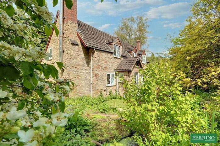 4 Bedroom Detached House For Sale In Nottswood Hill, Longhope, Gloucestershire., GL17