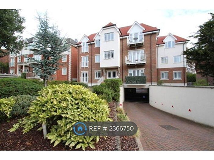 2 Bedroom Flat To Rent In East Lodge, Bromley, BR2
