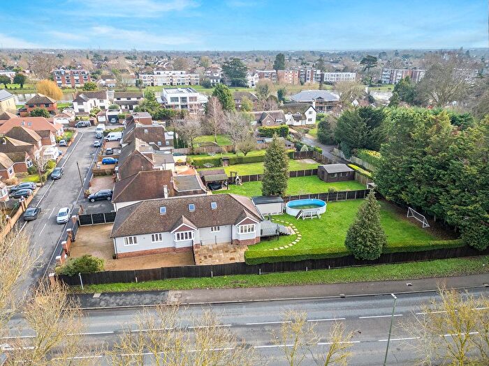 4 Bedroom Bungalow For Sale In Mayfield Gardens, Staines Upon Thames, TW18
