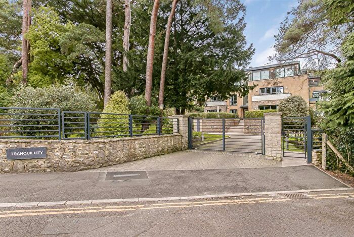 3 Bedroom Flat For Sale In Nairn Road, Canford Cliffs, BH13