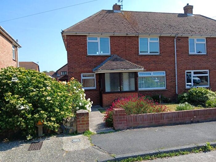 2 Bedroom House To Rent In Burch Avenue, Sandwich, Kent, CT13