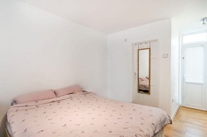 Studio To Rent In Hawthorn Gardens, South Ealing, London, W5