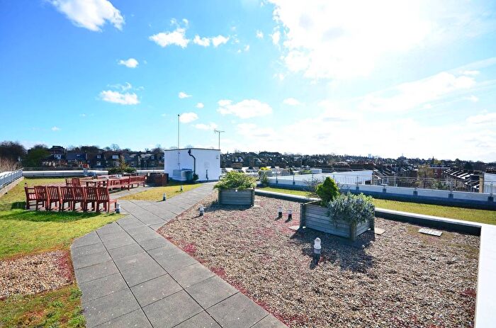 1 Bedroom Flat To Rent In Drayton Park, Highbury, London, N5