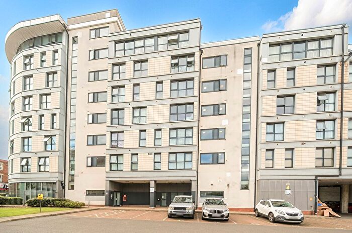 1 Bedroom Flat For Sale In Mannock Close, Colindale, NW9