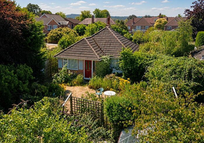 2 Bedroom Detached Bungalow For Sale In Laynes Road, Hucclecote, Gloucester, GL3