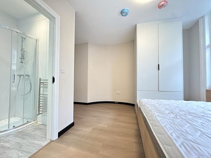 Flat To Rent In Montpelier Road, Brighton, BN1