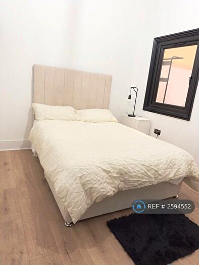 1 Bedroom Flat To Rent In Tudor House, Brighouse, HD6