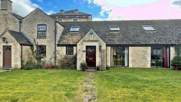 2 Bedroom Cottage For Sale In Newstead, Stamford, PE9