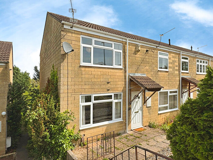 2 Bedroom End Of Terrace House For Sale In Pennine Road, Oldland Common, Bristol, South Gloucestershire, BS30