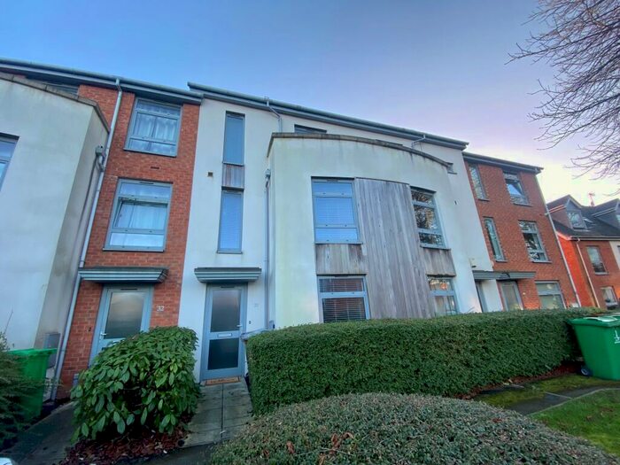 4 Bedroom House To Rent In Nazareth Road, Nottingham, NG7