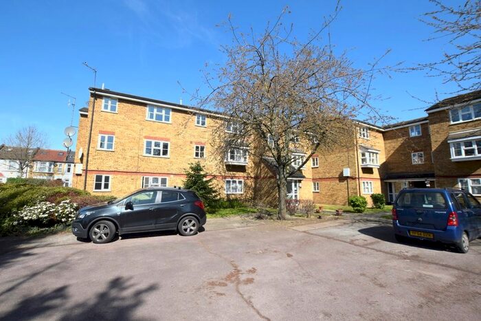 Studio To Rent In Mill Court, Leyton, E10