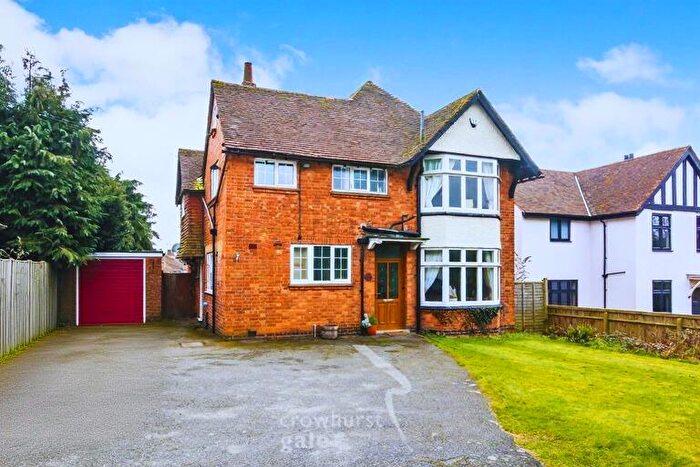 4 Bedroom Detached House For Sale In Bilton Road, Rugby, CV22