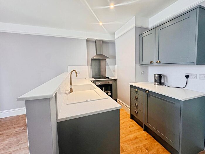 1 Bedroom Flat To Rent In Grosvenor Street, Central, Cheltenham, GL52