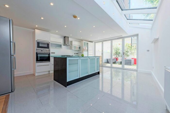 5 Bedroom Terraced House To Rent In Leathwaite Road, London, SW11