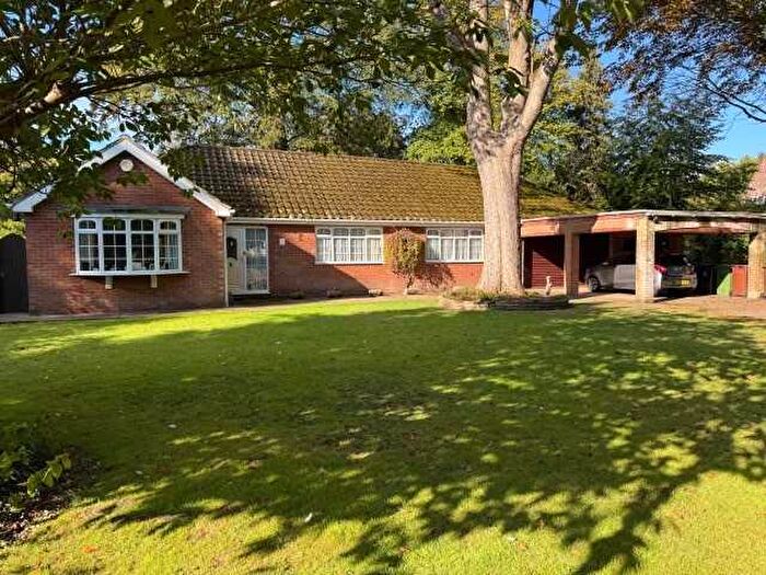 4 Bedroom Detached Bungalow For Sale In Woodrow Park, Scartho, Grimsby, DN33