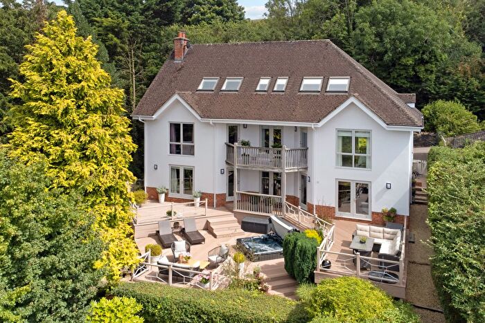 5 Bedroom Detached House For Sale In Cleeve Hill, Cheltenham, GL52