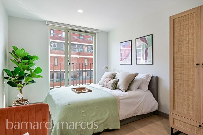 Studio To Rent In Victoria Road, Feltham, TW13