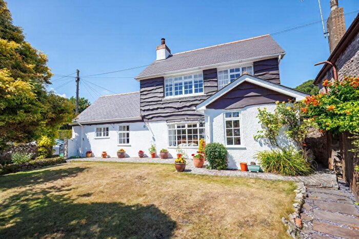 3 Bedroom Detached House For Sale In Highwalls Road, Dinas Powys, The Vale Of Glamorgan, CF64