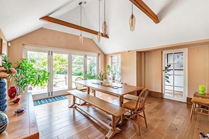 6 Bedroom Detached House For Sale In The Old Street, Fetcham, KT22