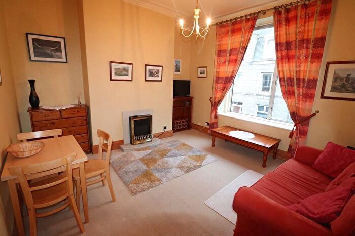 1 Bedroom Flat To Rent In Wallfield Place, Aberdeen, AB25
