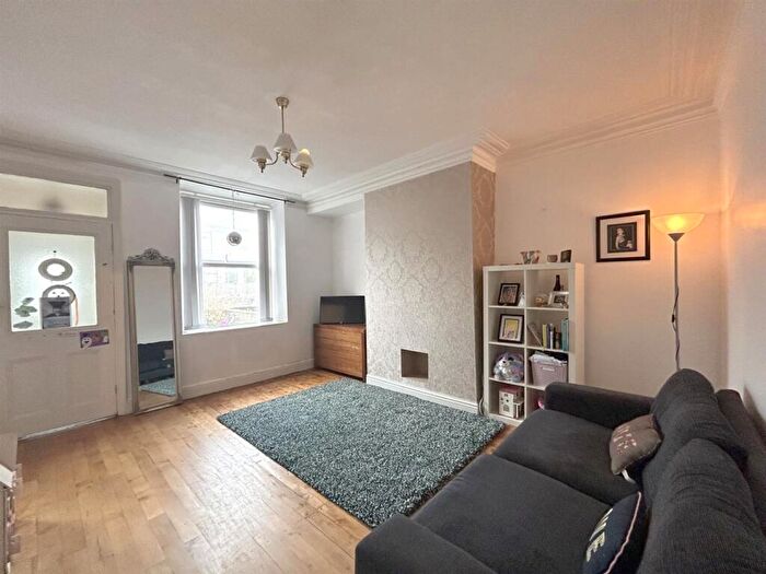 2 Bedroom Terraced House For Sale In Perseverance Terrace, Halifax, HX1
