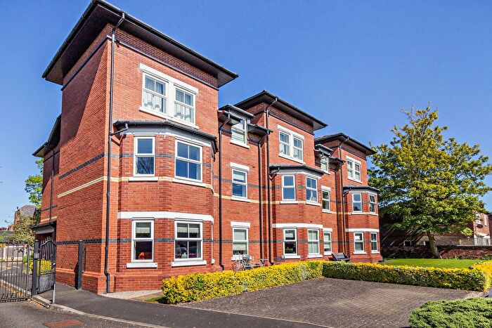 1 Bedroom Flat For Sale In Holmefield, Sale, M33