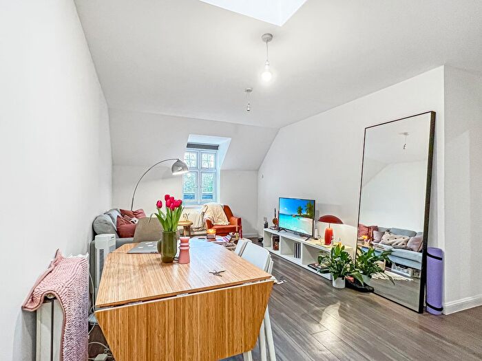 1 Bedroom Flat To Rent In Mackintosh Street, Bromley, BR2