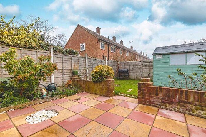 3 Bedroom Terraced House To Rent In Cockett Road, Slough, SL3