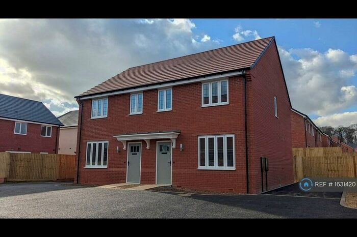 3 Bedroom Semi-Detached House To Rent In Wells Road, Edwalton, Nottingham, NG12