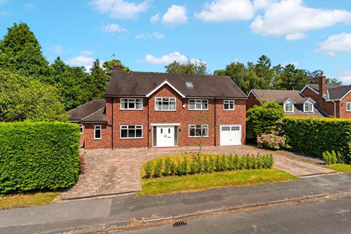4 Bedroom Detached House For Sale In Redbrook Way, Adlington, SK10