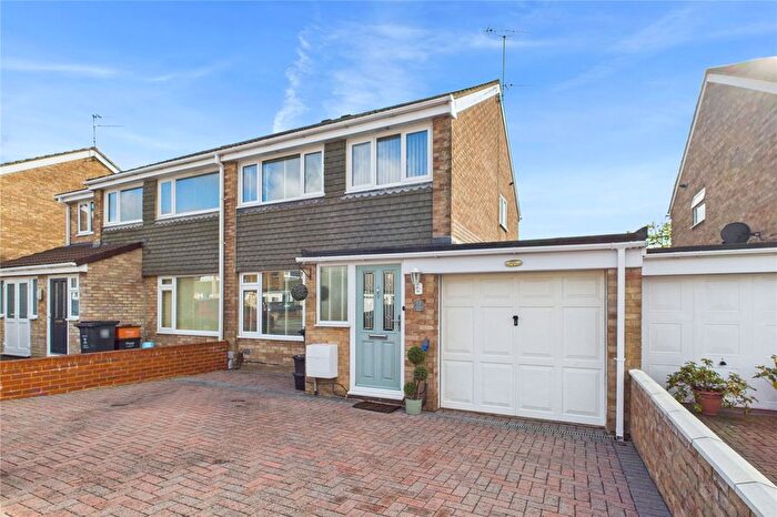 3 Bedroom Semi-Detached House For Sale In Rowan Road, Rodbourne Cheney, Swindon, SN2