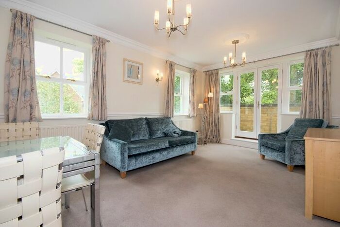 2 Bedroom Flat To Rent In Bishop Kirk Place, Oxford OX2