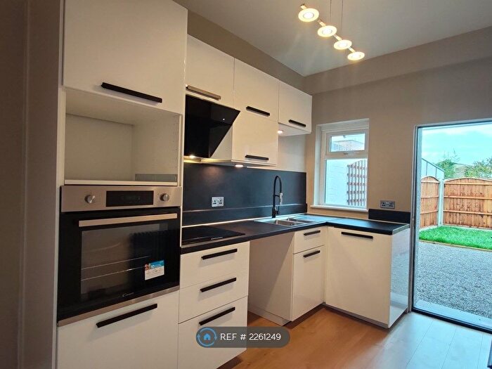 3 Bedroom Semi-Detached House To Rent In Liverpool Road, Southport, PR8