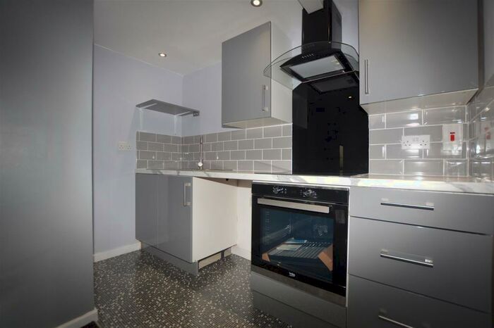 Studio To Rent In Virginia Terrace, Clayton, Bradford, BD14