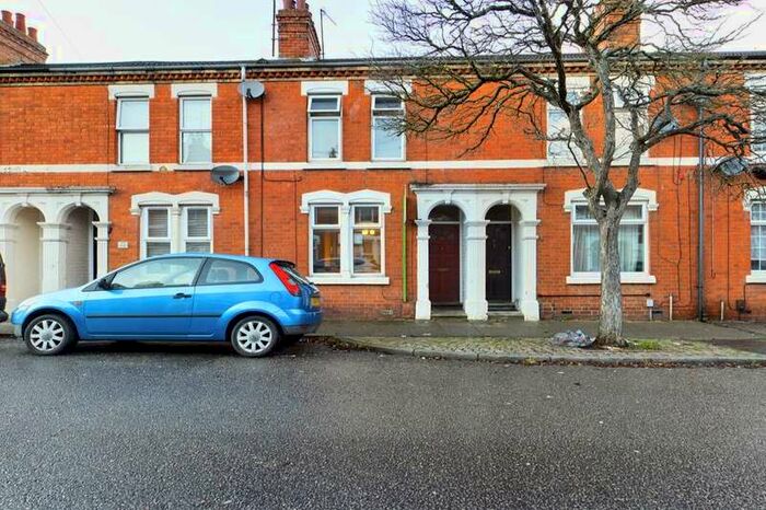 2 Bedroom Property To Rent In Seymour Street, Northampton, NN5