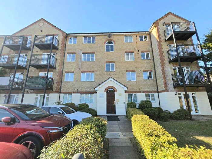 2 Bedroom Flat To Rent In Ribblesdale Avenue, New Southgate, N11